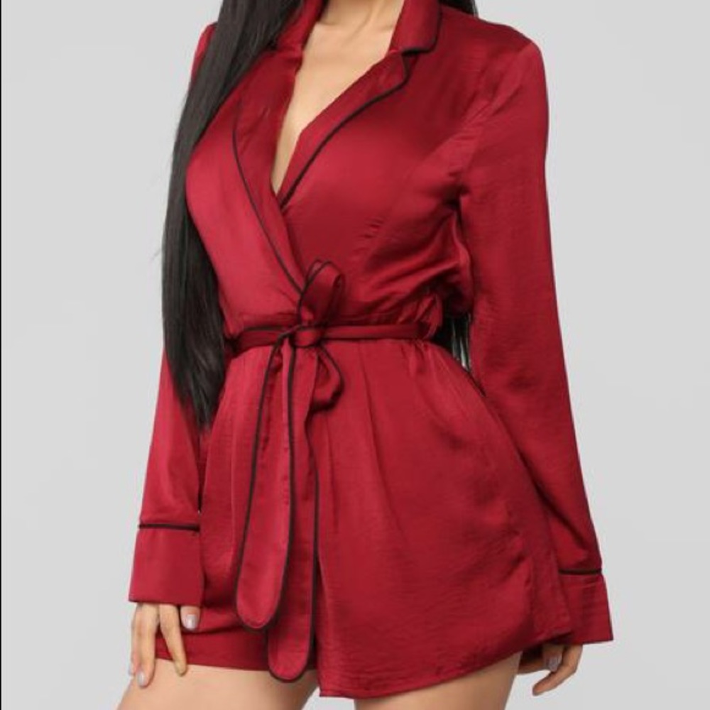 FASHION NOVA SATIN ROMPER XS